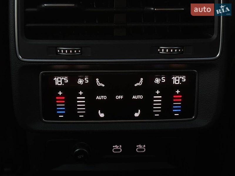 Позашляховик / Кросовер Audi Q8 2020 в Львові