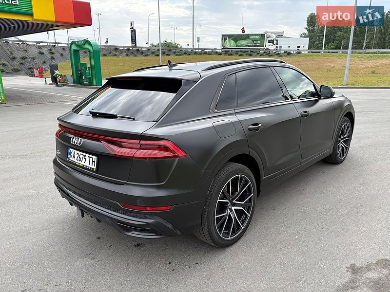 Внедорожник / Кроссовер Audi Q8 2019 в Киеве