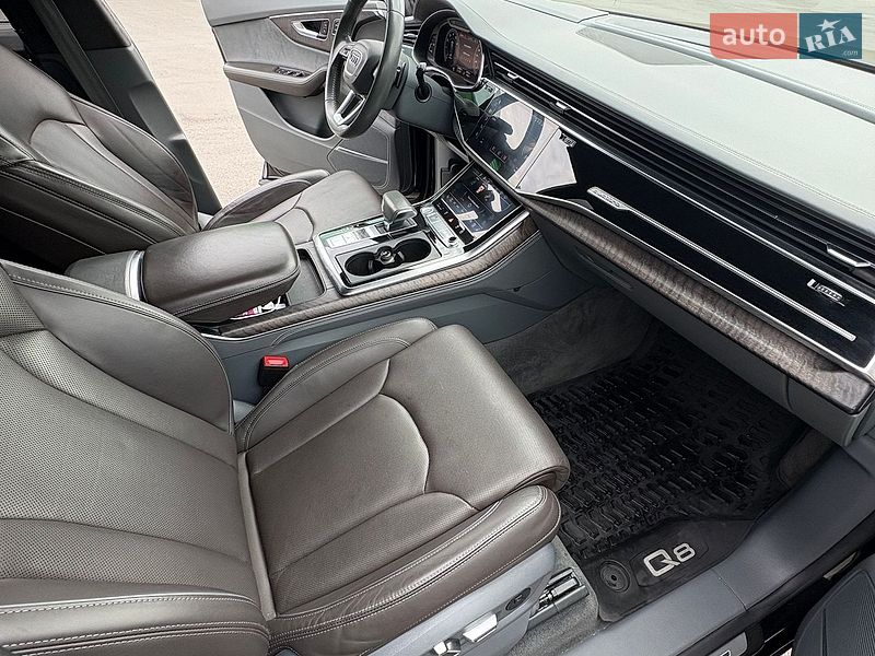 Внедорожник / Кроссовер Audi Q8 2019 в Киеве