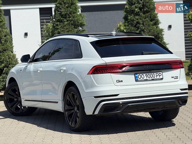 Позашляховик / Кросовер Audi Q8 2018 в Одесі