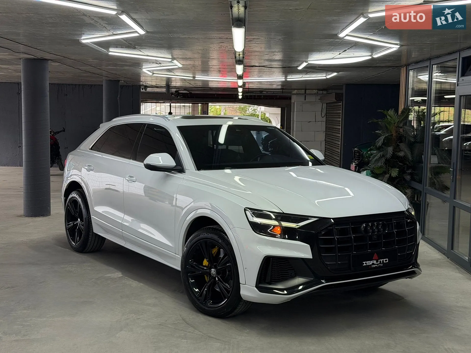 2019 Audi Q8 - фото 1
