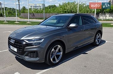 Внедорожник / Кроссовер Audi Q8 2020 в Киеве