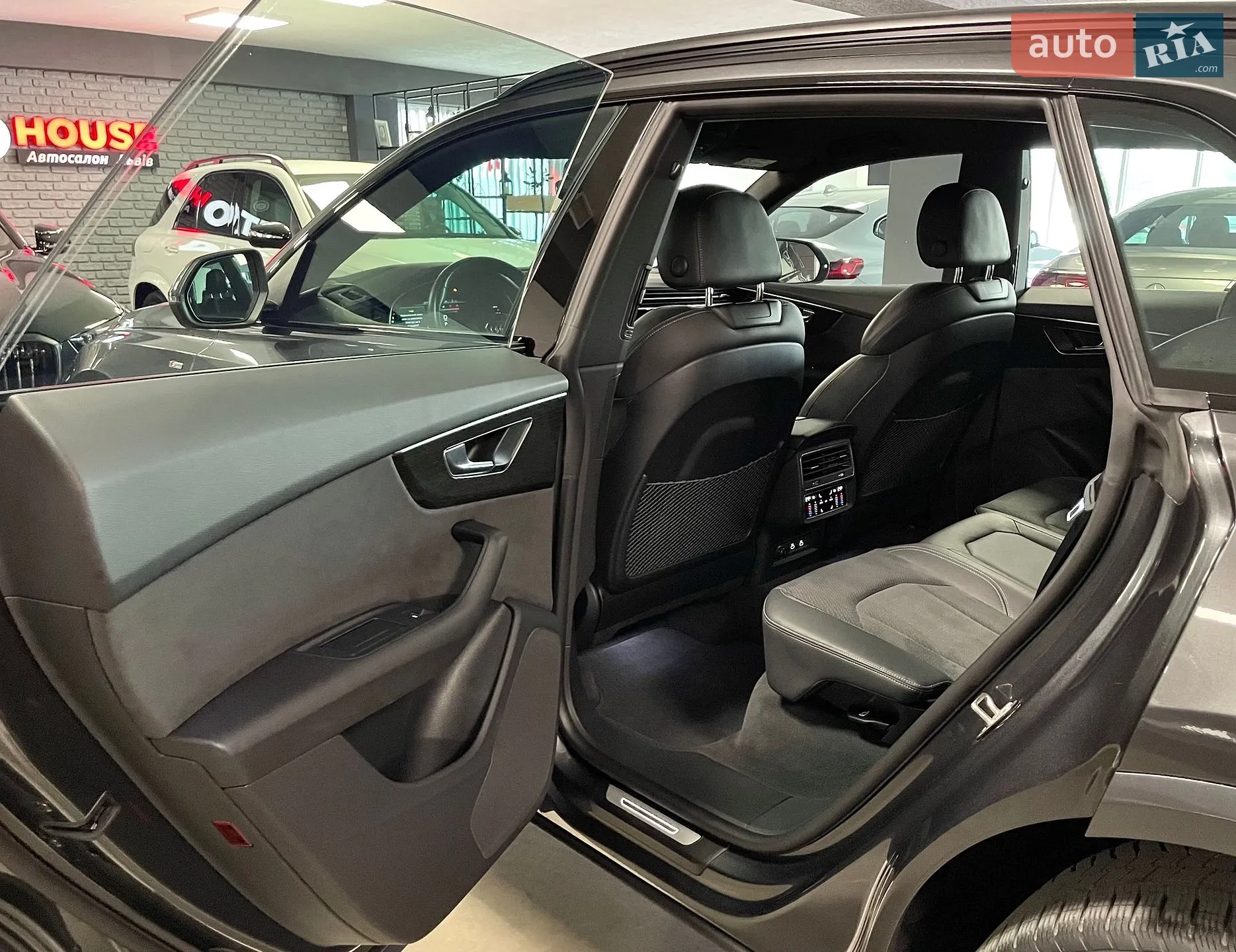 2023 Audi Q8 - мініатюра 44