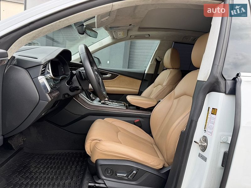 Позашляховик / Кросовер Audi Q8 2019 в Києві
