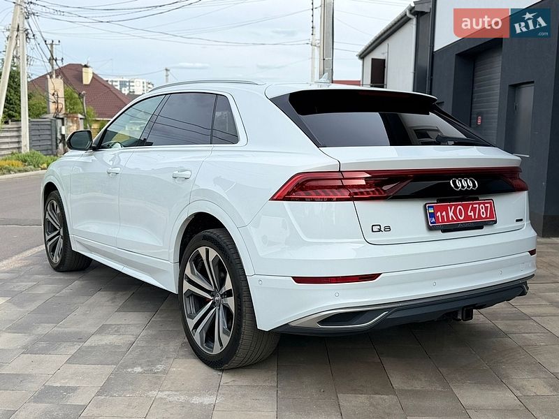 Позашляховик / Кросовер Audi Q8 2019 в Києві