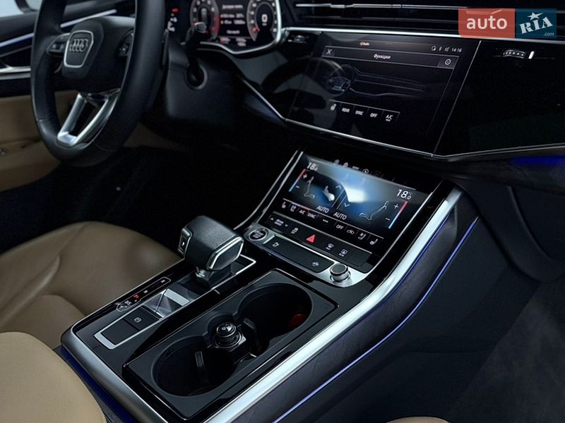 Внедорожник / Кроссовер Audi Q8 2021 в Одессе