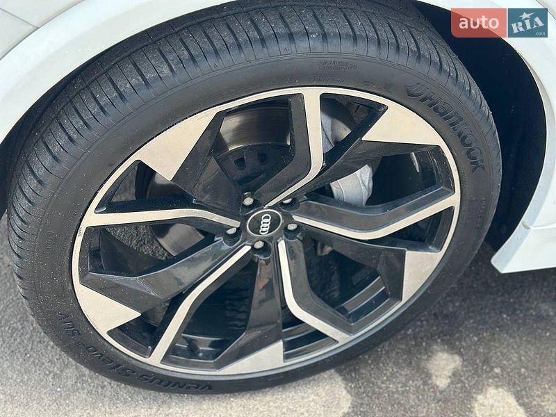 Внедорожник / Кроссовер Audi Q8 2020 в Виннице