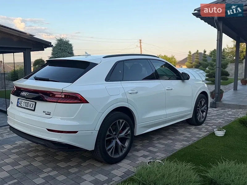 Audi Q8 2020 VIN WAUZZZF14LD016648 фото оголошення 4 з 42