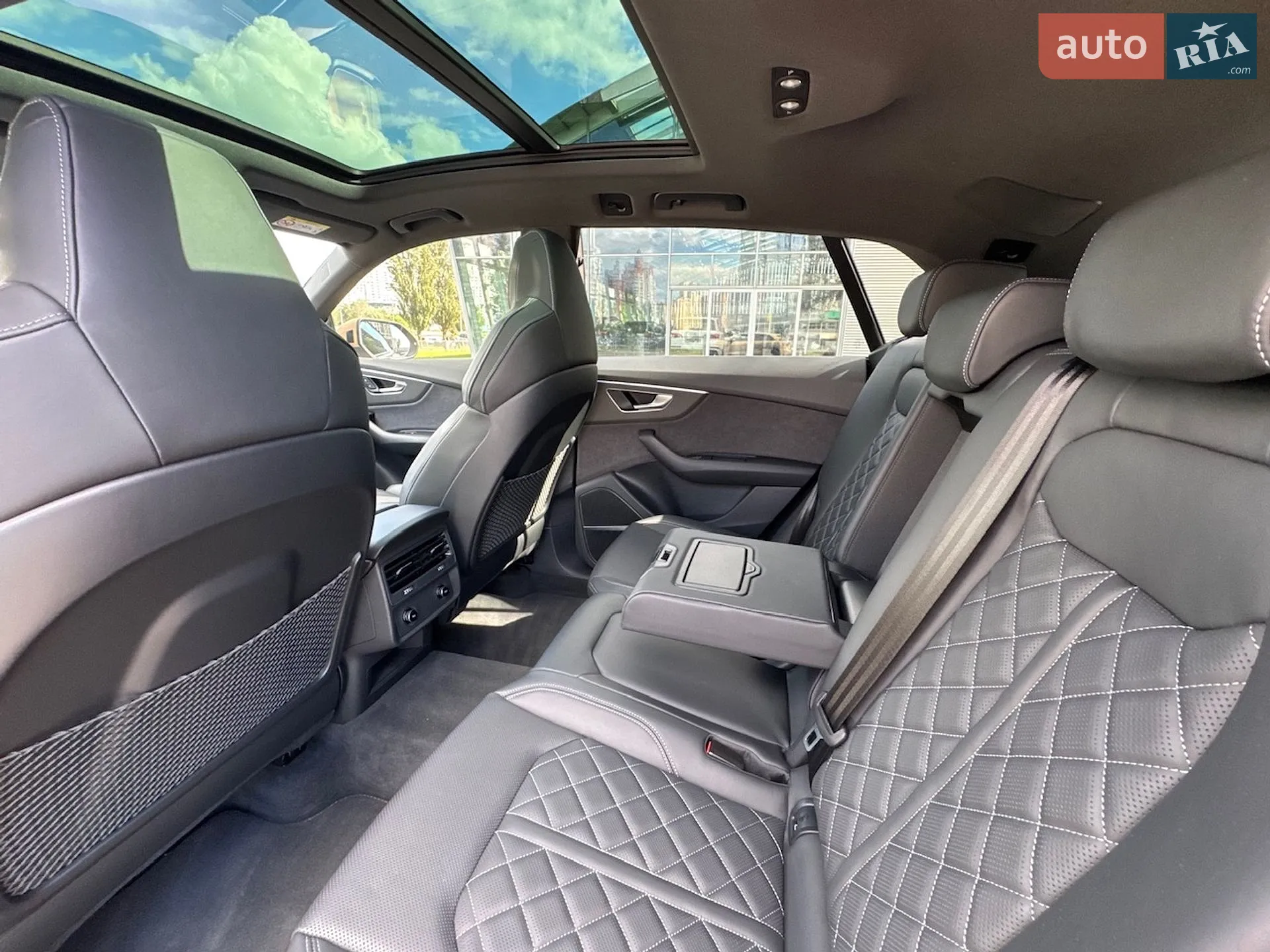 2025 Audi Q8 - мініатюра 76