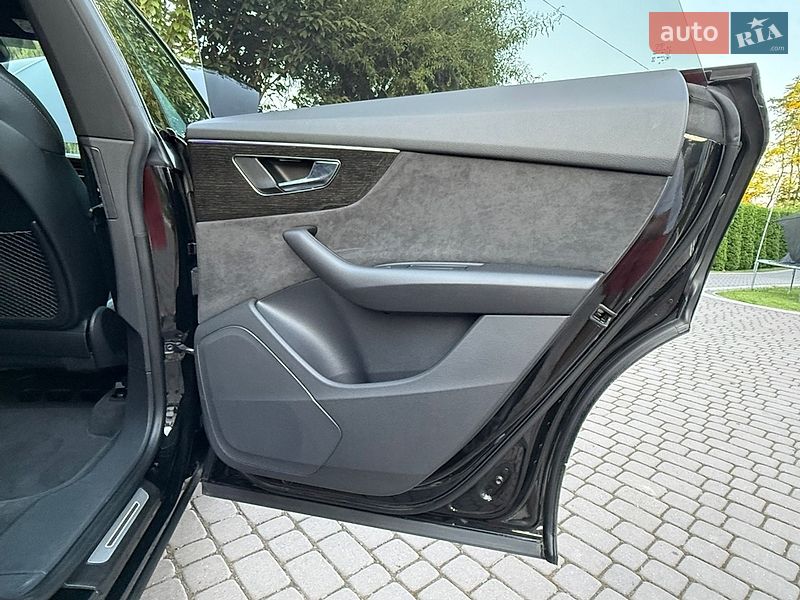Внедорожник / Кроссовер Audi Q8 2022 в Коломые