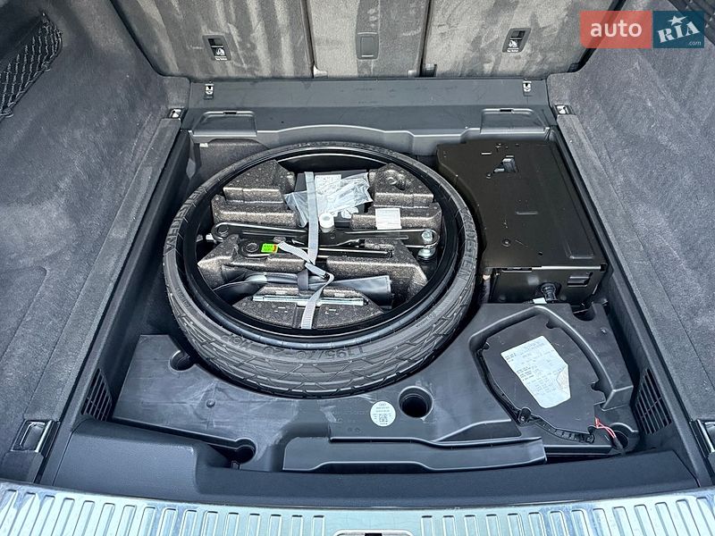 Внедорожник / Кроссовер Audi Q8 2022 в Коломые