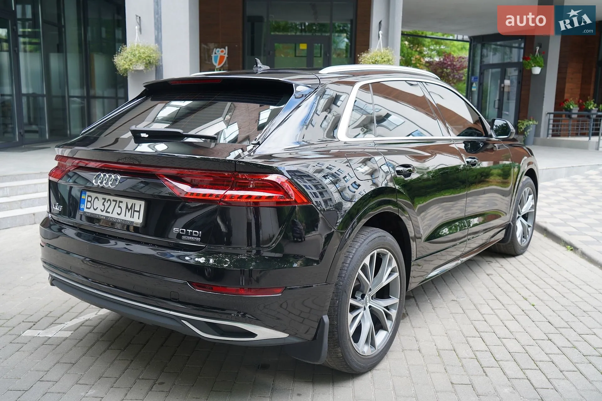 2020 Audi Q8 - мініатюра 2