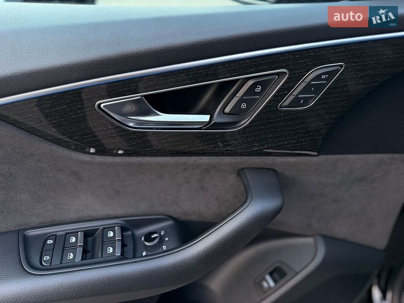 Внедорожник / Кроссовер Audi Q8 2021 в Ивано-Франковске
