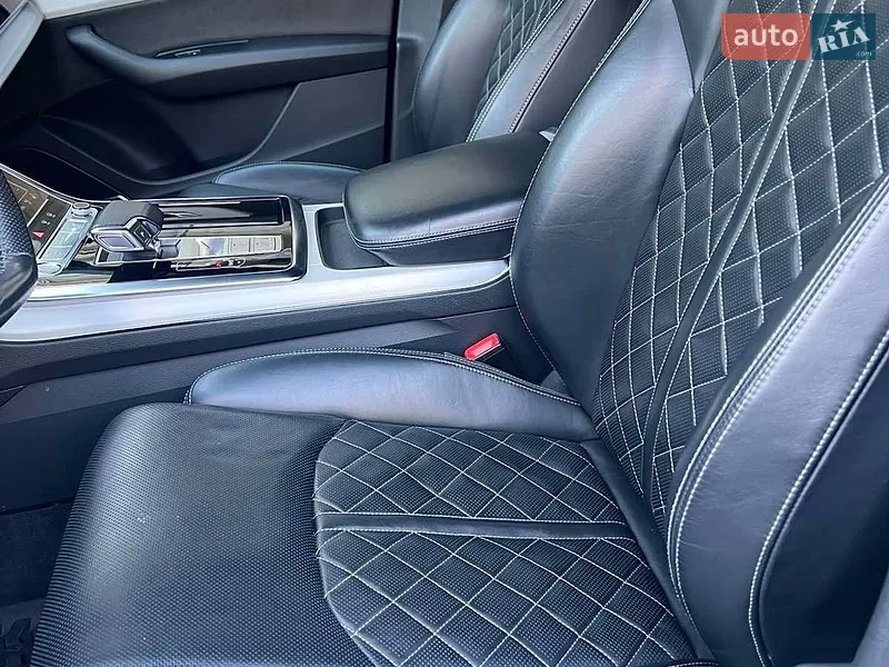 Audi Q8 2019 VIN WAUZZZF17LD003392 фото оголошення 17 з 46