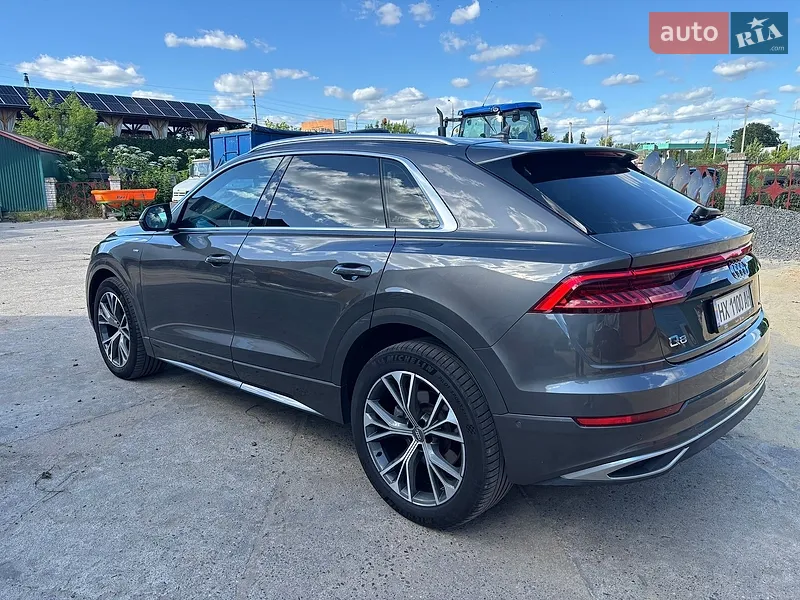 Audi Q8 2018 VIN WAUZZZF15KD017614 фото оголошення 3 з 39