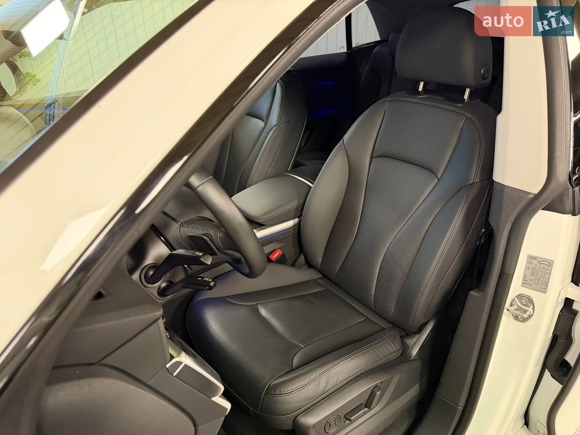 2020 Audi Q8 - мініатюра 17