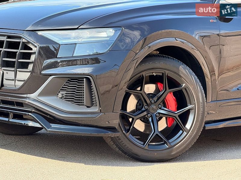 Внедорожник / Кроссовер Audi Q8 2018 в Кривом Роге