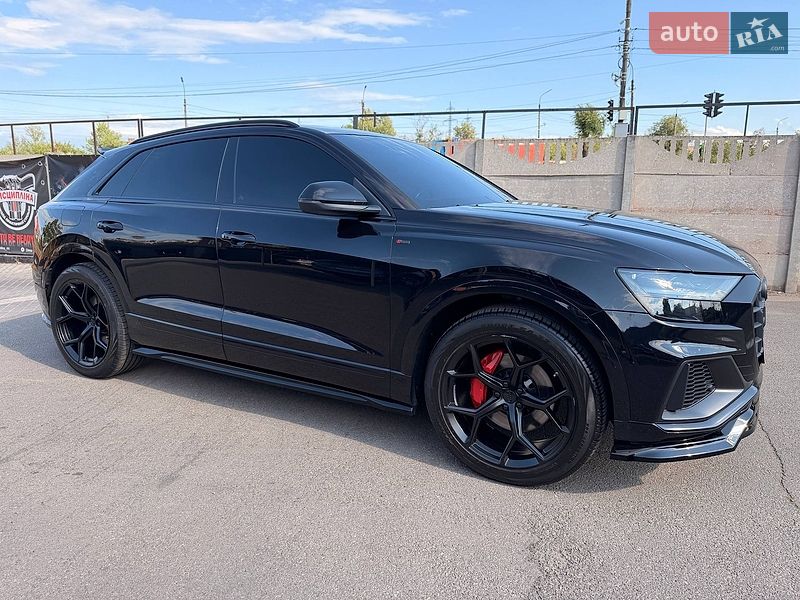 Внедорожник / Кроссовер Audi Q8 2018 в Кривом Роге