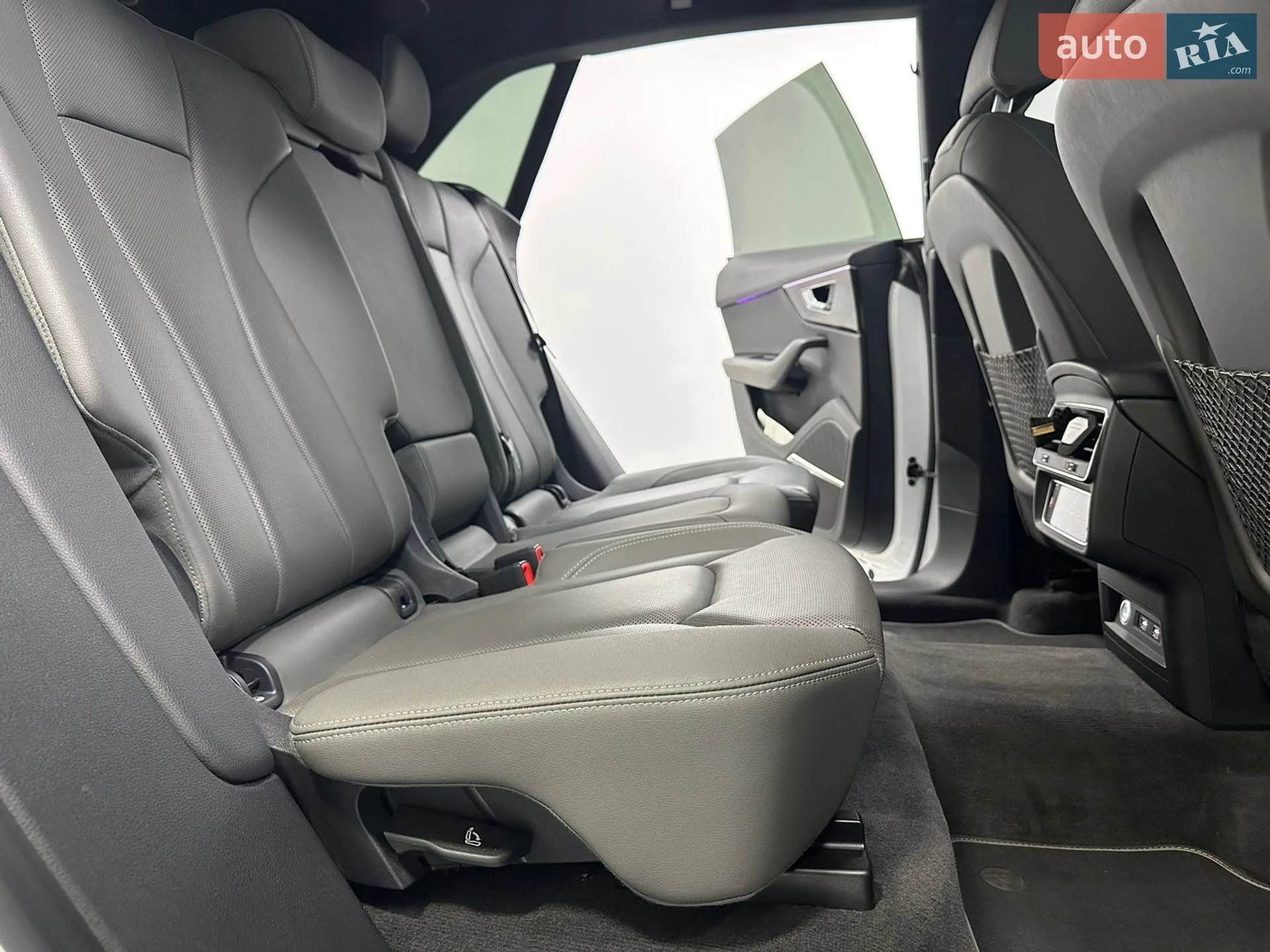 2018 Audi Q8 - мініатюра 32