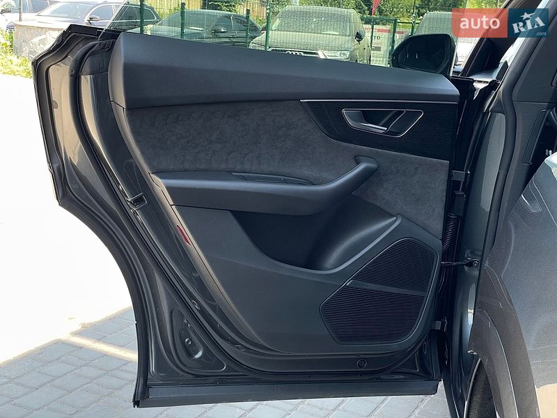 Позашляховик / Кросовер Audi Q8 2020 в Бердичеві фото 28 Позашляховик / Кросовер Audi Q8 2020 в Бердичеві