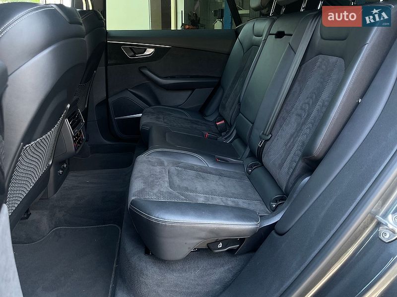 Позашляховик / Кросовер Audi Q8 2020 в Бердичеві фото 29 Позашляховик / Кросовер Audi Q8 2020 в Бердичеві