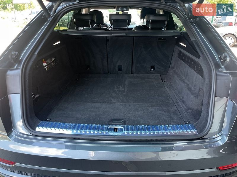 Позашляховик / Кросовер Audi Q8 2020 в Бердичеві фото 30 Позашляховик / Кросовер Audi Q8 2020 в Бердичеві