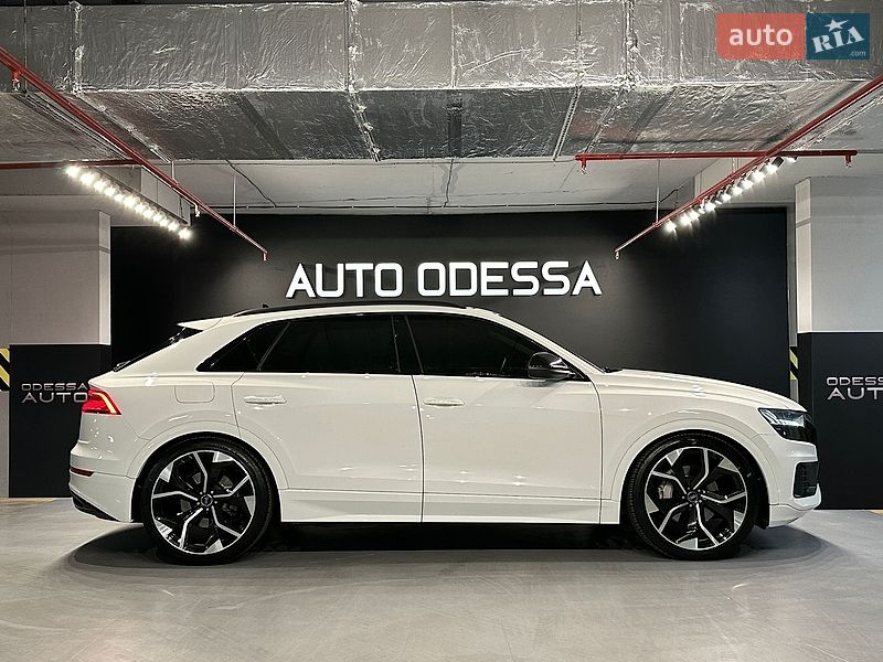 Позашляховик / Кросовер Audi Q8 2020 в Одесі