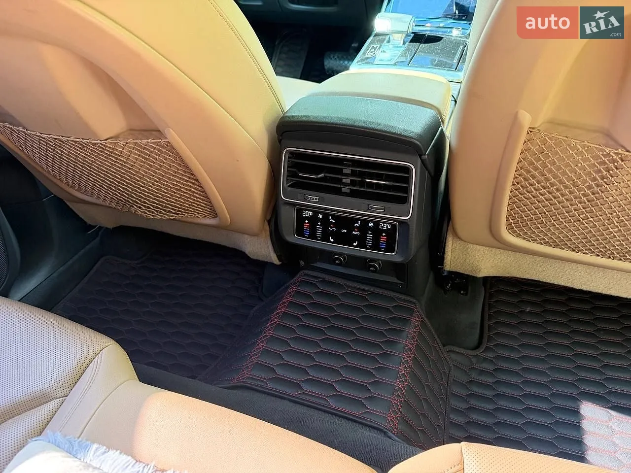 2020 Audi Q8 - мініатюра 8