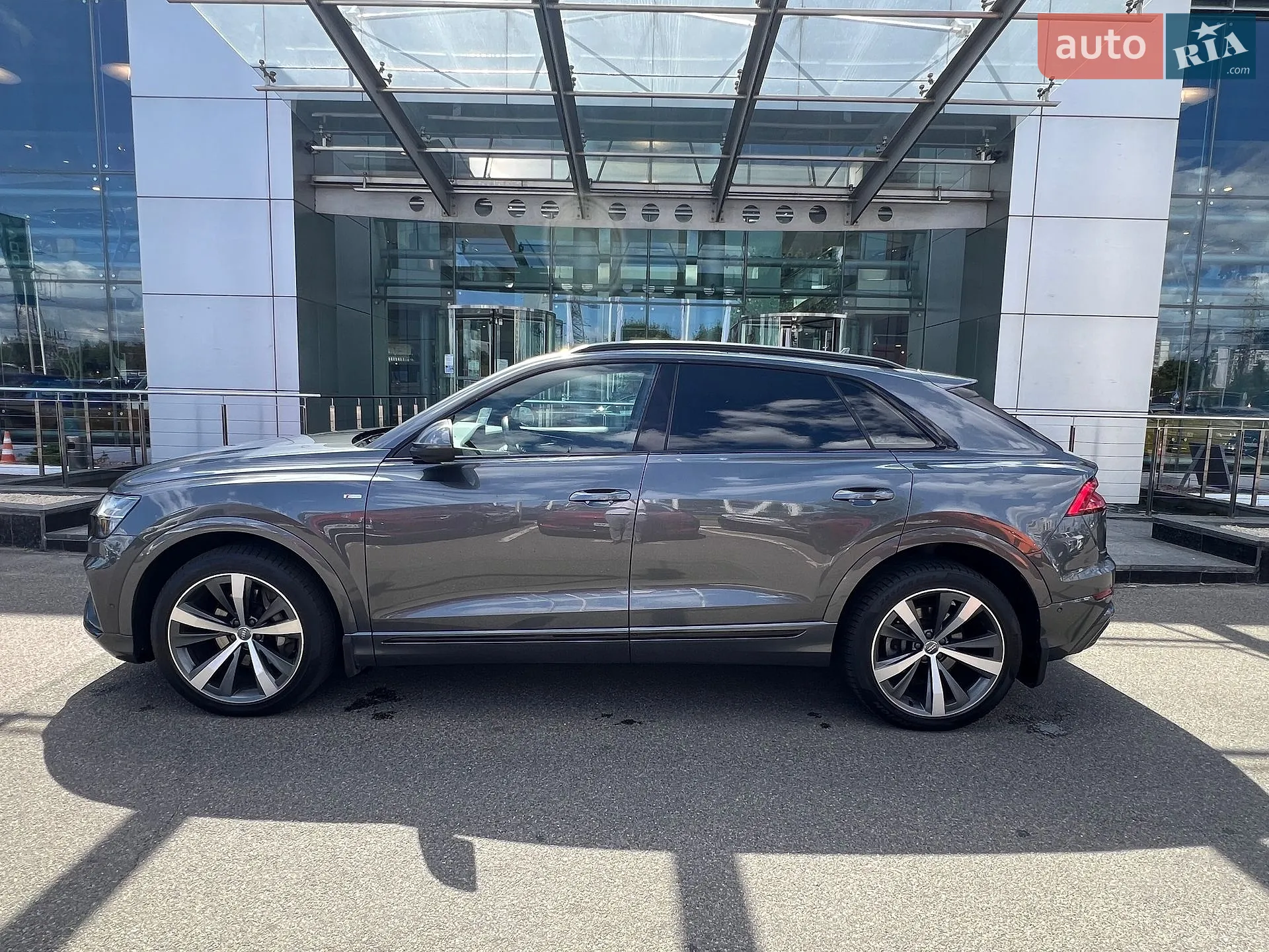 2019 Audi Q8 - мініатюра 4