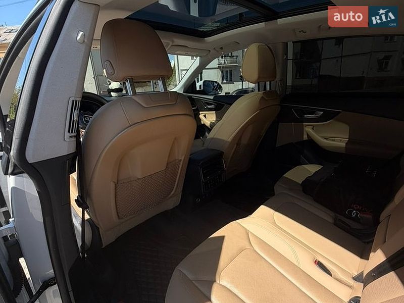 Внедорожник / Кроссовер Audi Q8 2018 в Львове