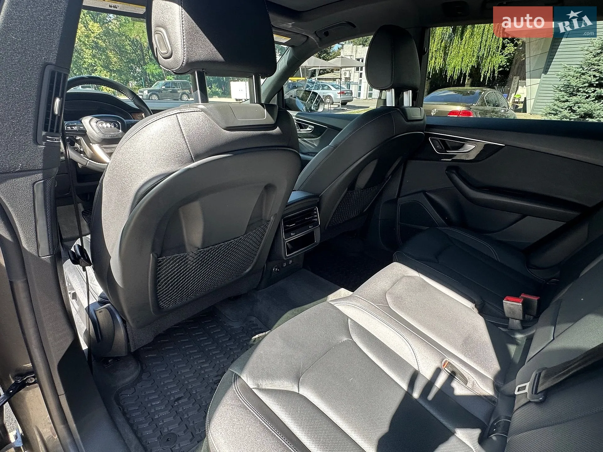 Audi Q8 2020 VIN WA1BVAF12LD008219 фото оголошення 34 з 44