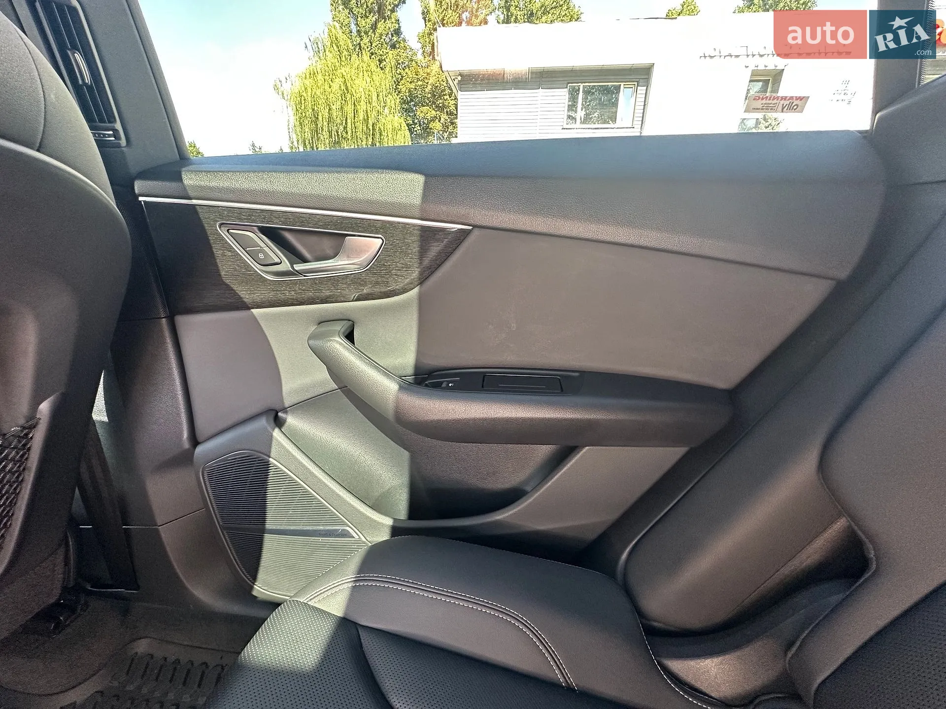 Audi Q8 2020 VIN WA1BVAF12LD008219 фото оголошення 38 з 44