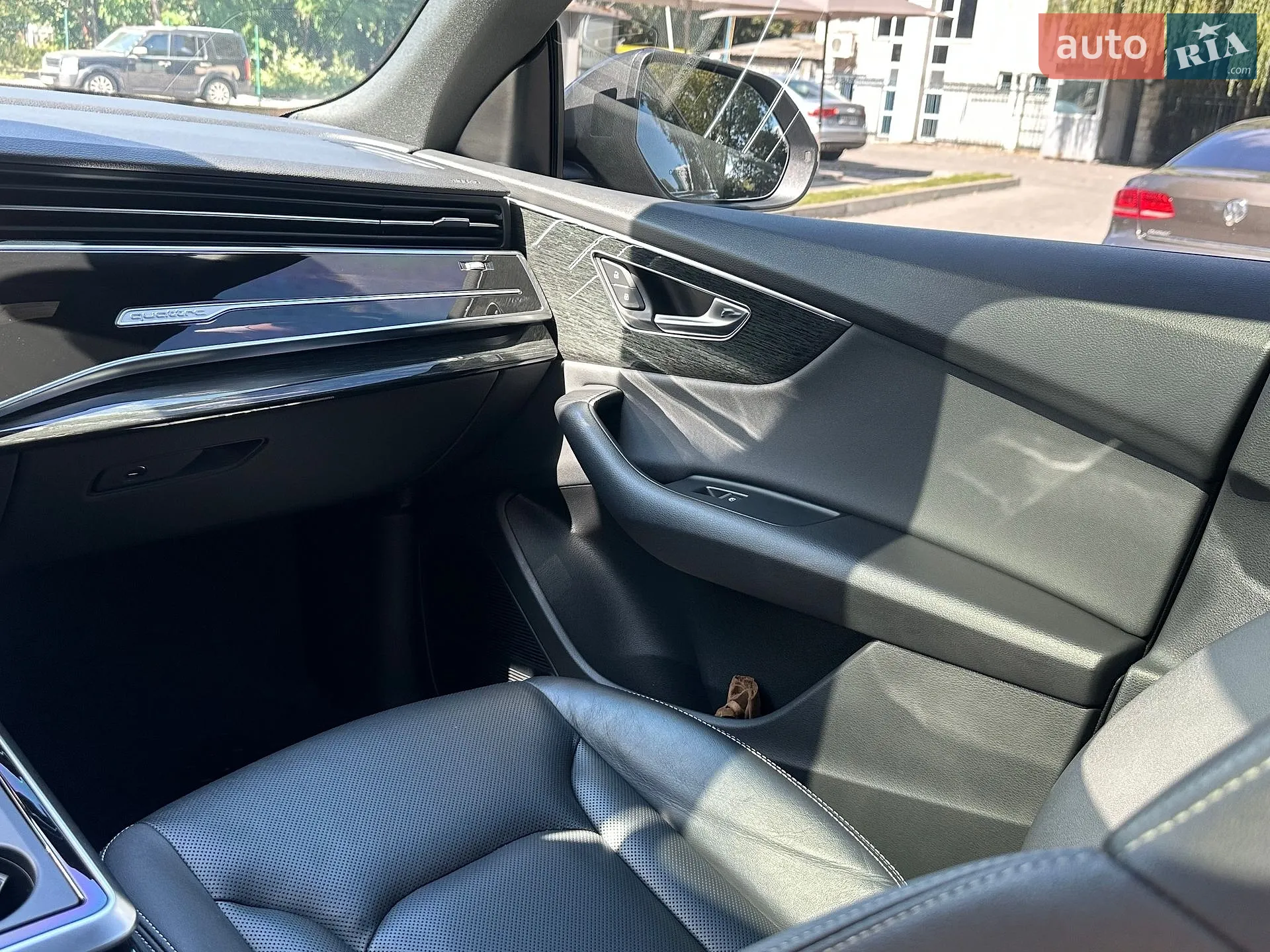 Audi Q8 2020 VIN WA1BVAF12LD008219 фото оголошення 41 з 44