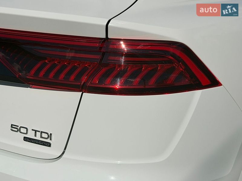 Внедорожник / Кроссовер Audi Q8 2020 в Ровно