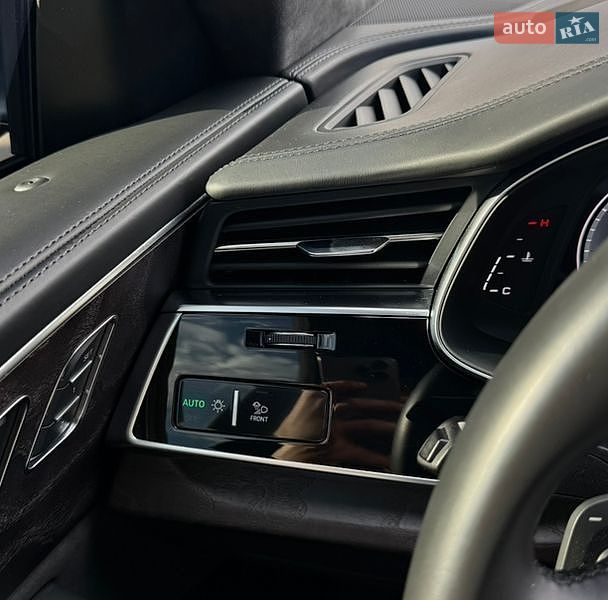 Внедорожник / Кроссовер Audi Q8 2021 в Одессе
