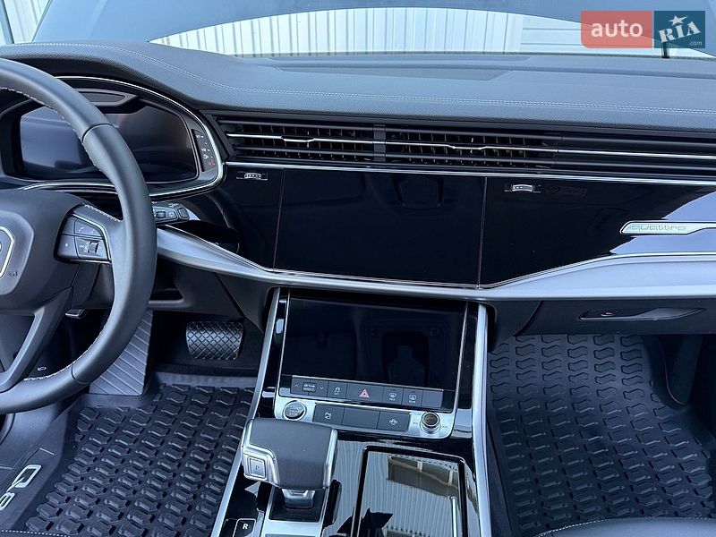 Внедорожник / Кроссовер Audi Q8 2025 в Соленом