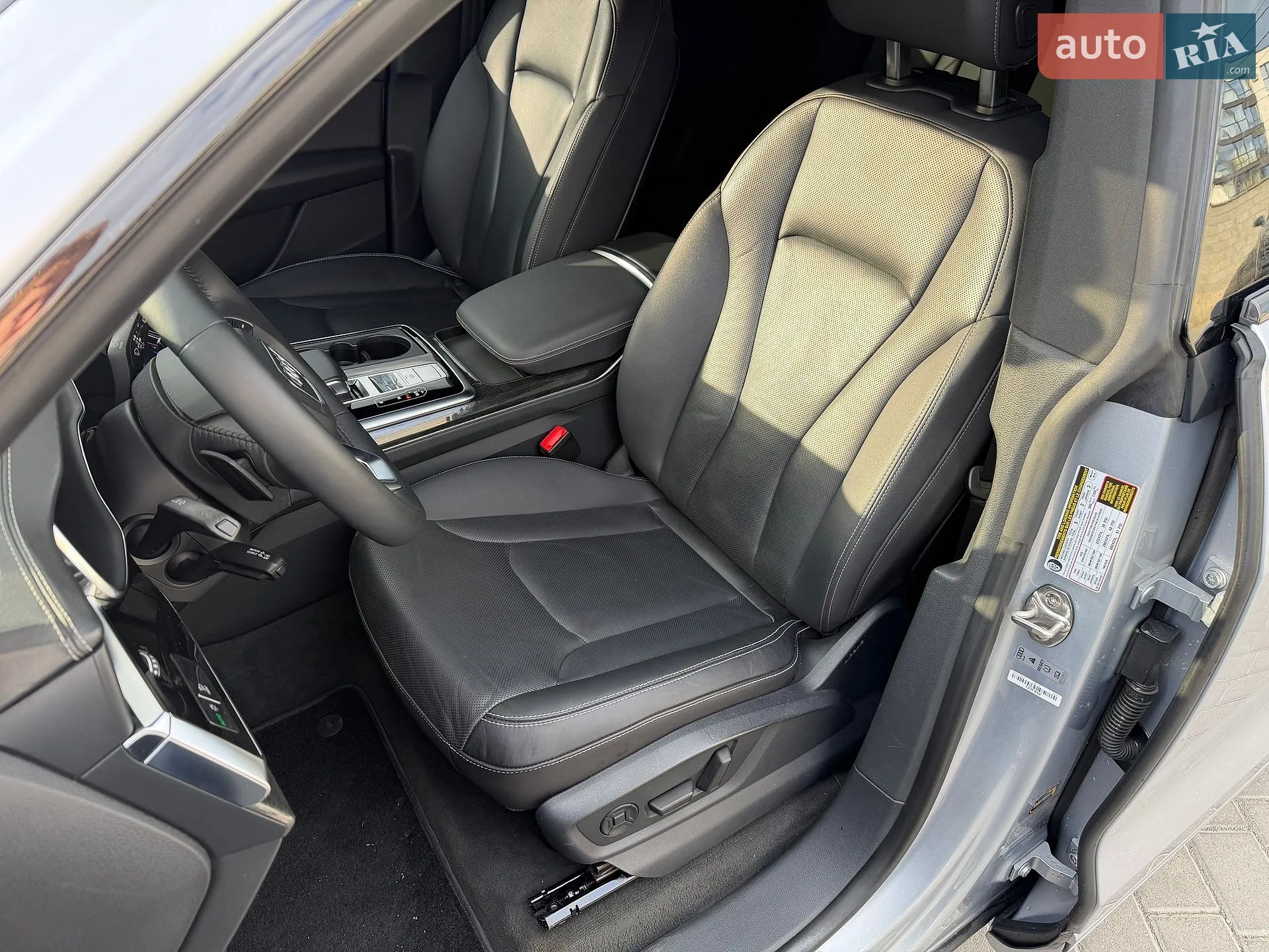 2019 Audi Q8 - мініатюра 12