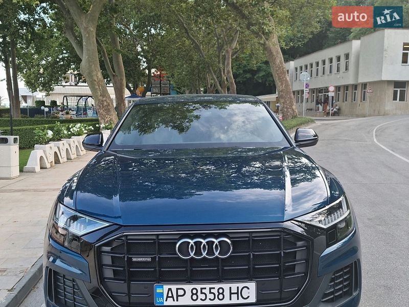 Внедорожник / Кроссовер Audi Q8 2020 в Киеве
