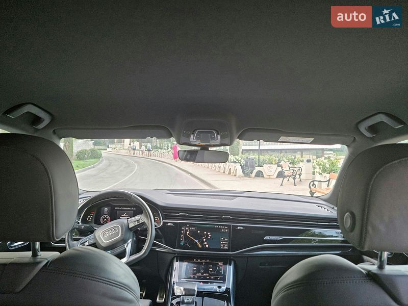 Внедорожник / Кроссовер Audi Q8 2020 в Киеве