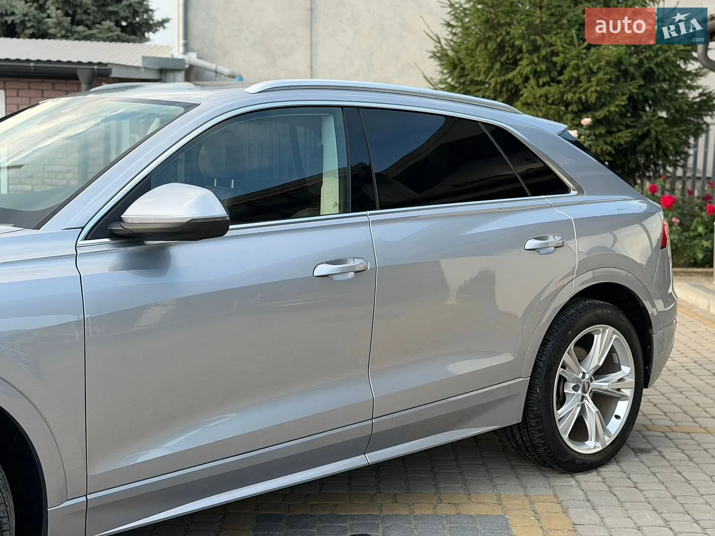 2019 Audi Q8 - мініатюра 3