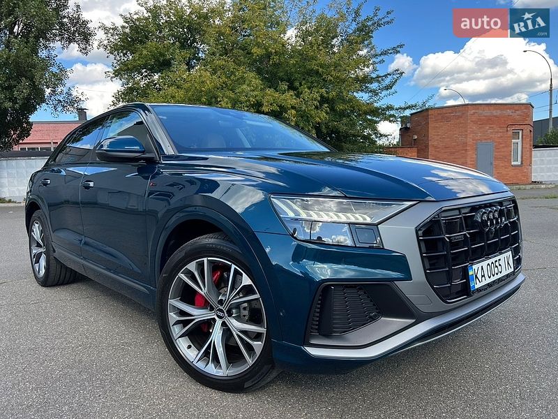 Внедорожник / Кроссовер Audi Q8 2021 в Киеве