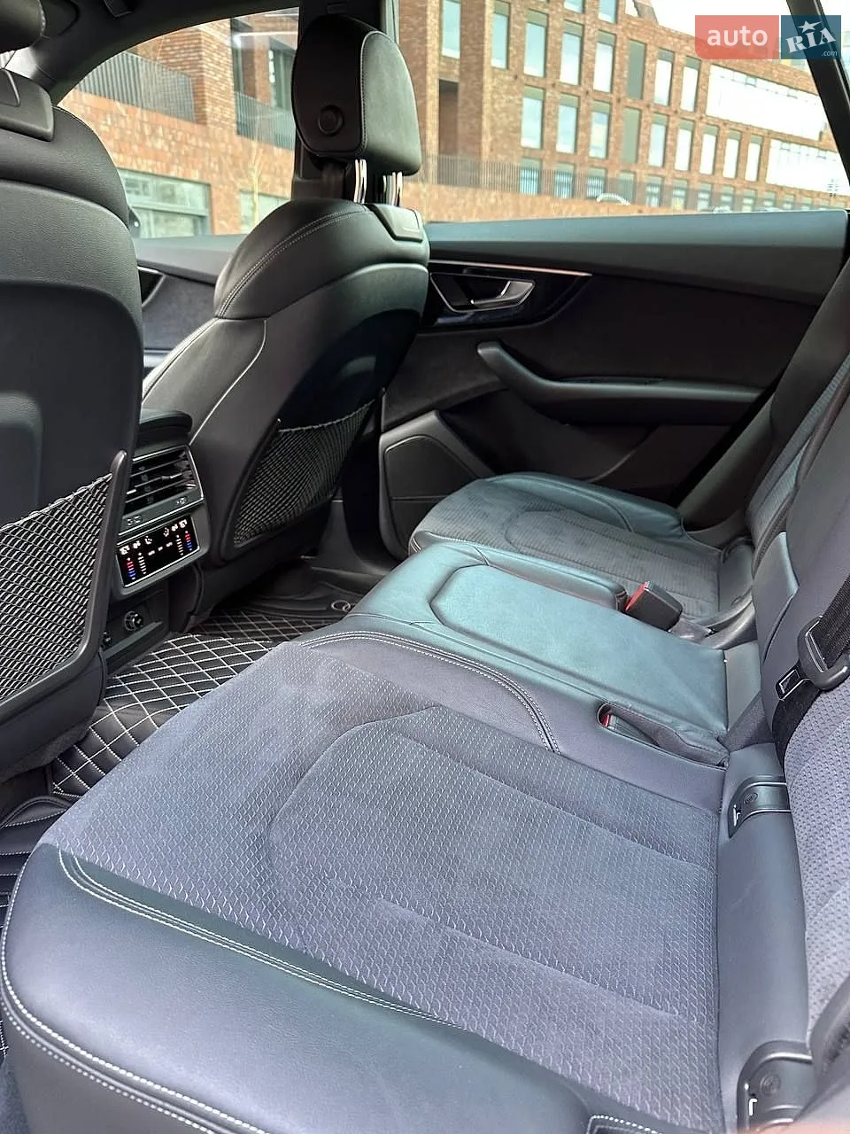 2023 Audi Q8 - мініатюра 26