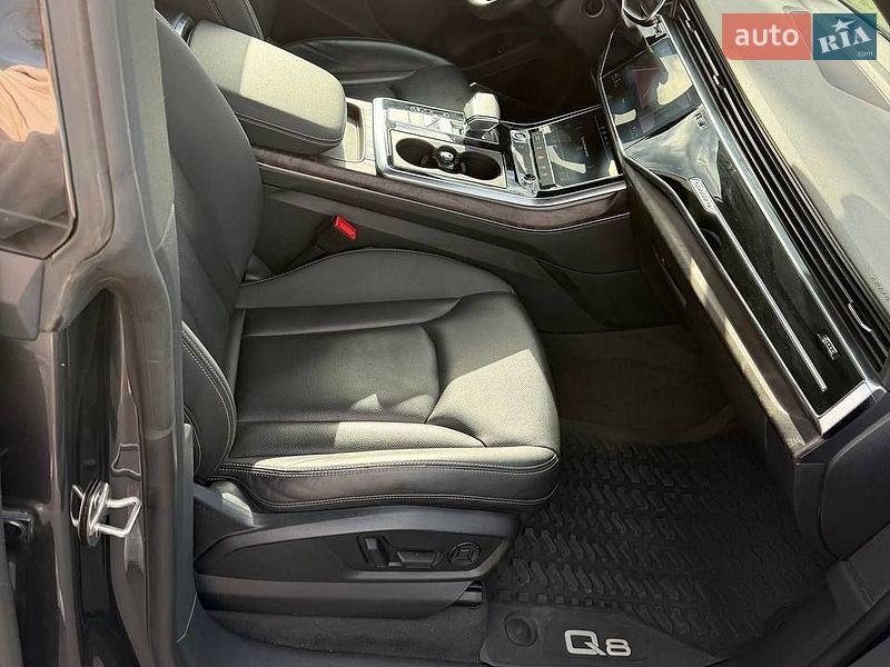 Позашляховик / Кросовер Audi Q8 2020 в Львові фото 12 Позашляховик / Кросовер Audi Q8 2020 в Львові