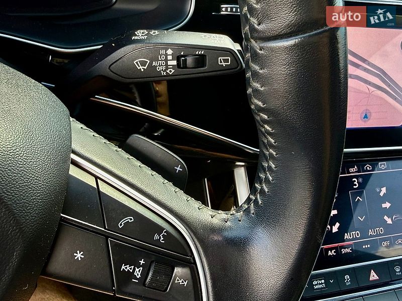 Внедорожник / Кроссовер Audi Q8 2018 в Киеве