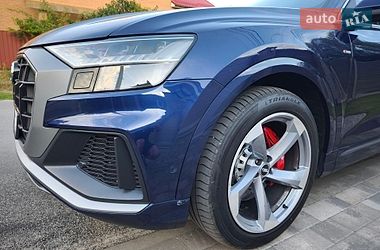 Внедорожник / Кроссовер Audi Q8 2019 в Киеве