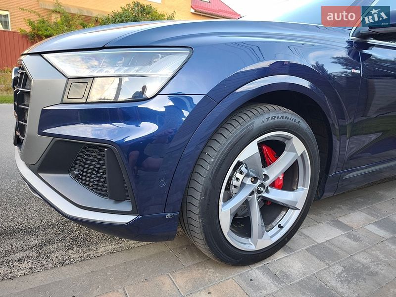 Внедорожник / Кроссовер Audi Q8 2019 в Киеве