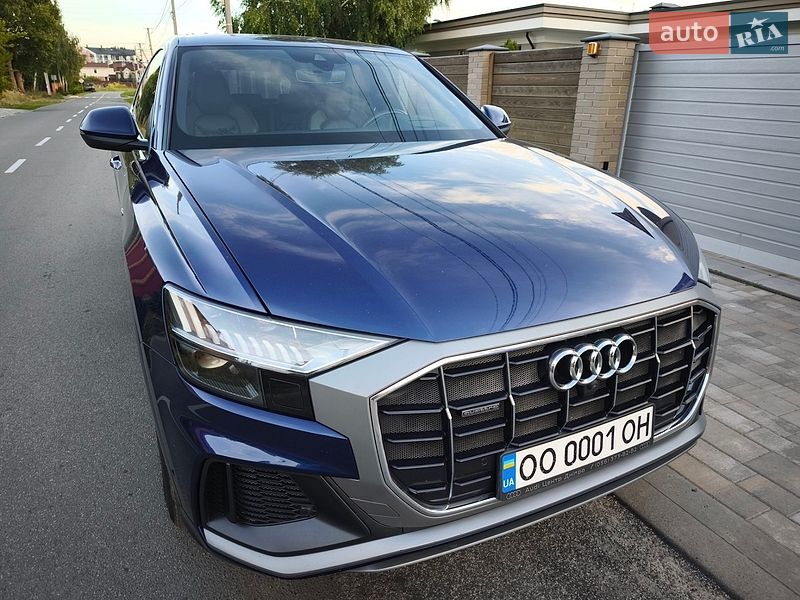 Внедорожник / Кроссовер Audi Q8 2019 в Киеве