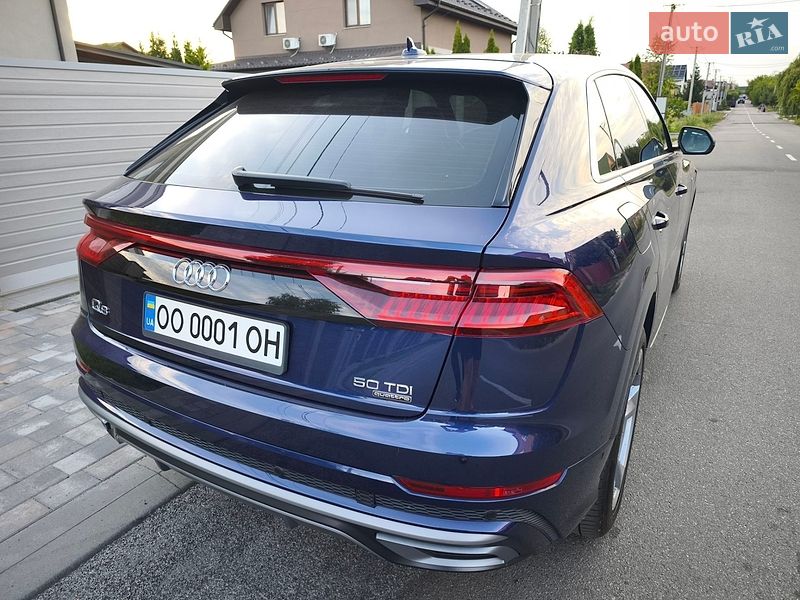 Внедорожник / Кроссовер Audi Q8 2019 в Киеве
