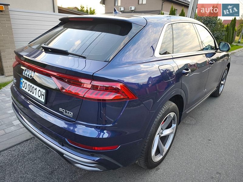 Внедорожник / Кроссовер Audi Q8 2019 в Киеве