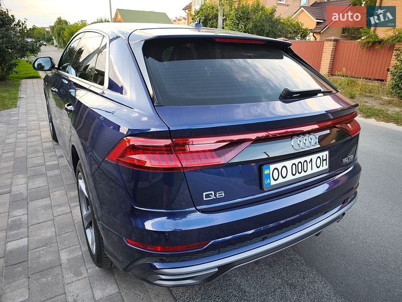 Внедорожник / Кроссовер Audi Q8 2019 в Киеве